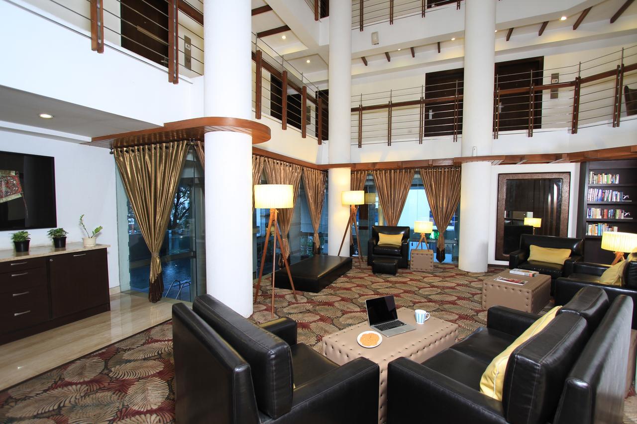 Melange Astris Aparthotel Bangalore Exterior foto